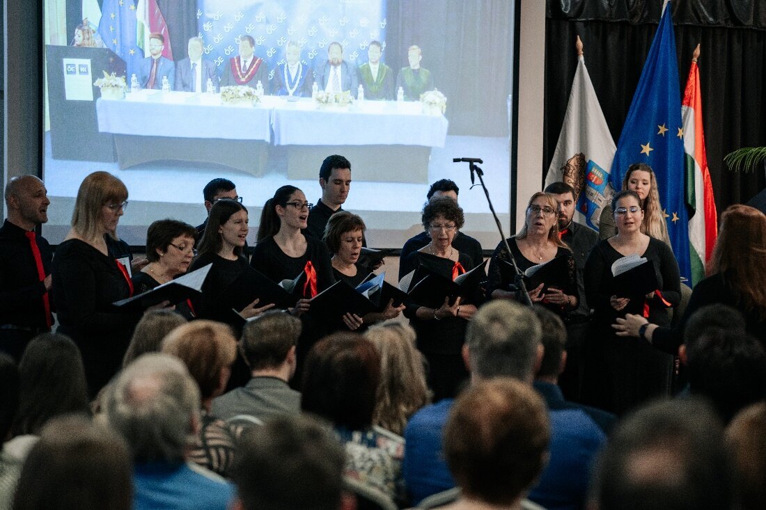 diploma4.jpg diploma4.jpg