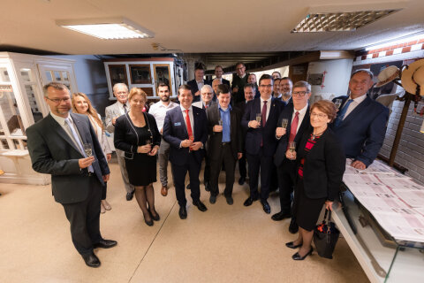 Csoportkép az avatásról