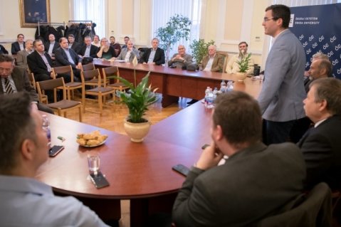 Ipari kapcsolatait erősíti a Kandó